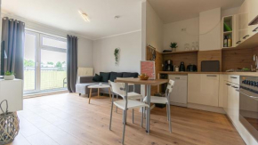 Central Apartment, 55m2, Kitchen, Washer, Netflix, Parking, Cottbus